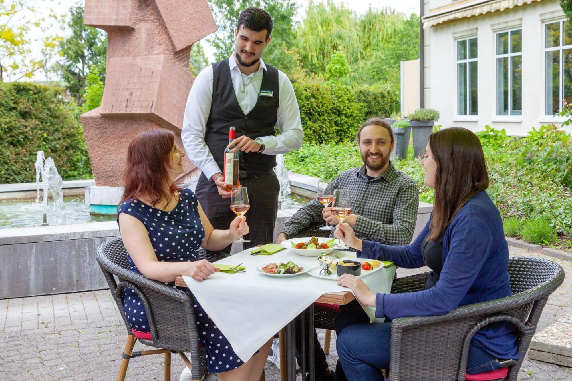 Best Western Wein- Und Parkhotel Nierstein Buitenkant foto